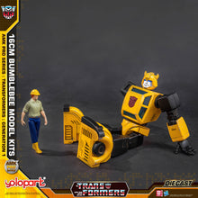 將圖片載入圖庫檢視器 PRE - ORDER: TRANSFORMERS GENERATION ONE: AMK PRO Series Bumblebee Model Kit