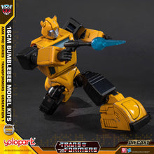 將圖片載入圖庫檢視器 PRE - ORDER: TRANSFORMERS GENERATION ONE: AMK PRO Series Bumblebee Model Kit